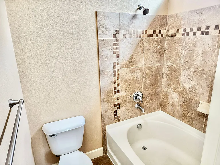 7027 Davey Crocket Ct — Photo 11