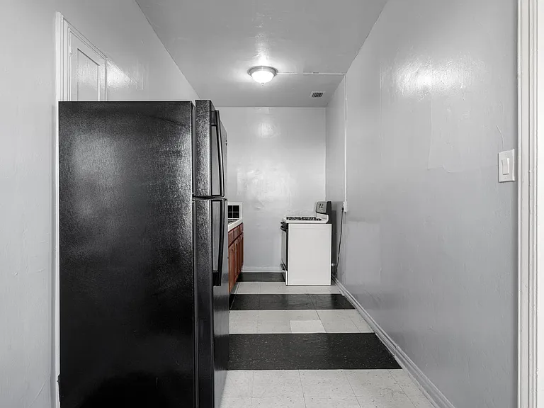 1516 N Hobart Blvd — Photo 7