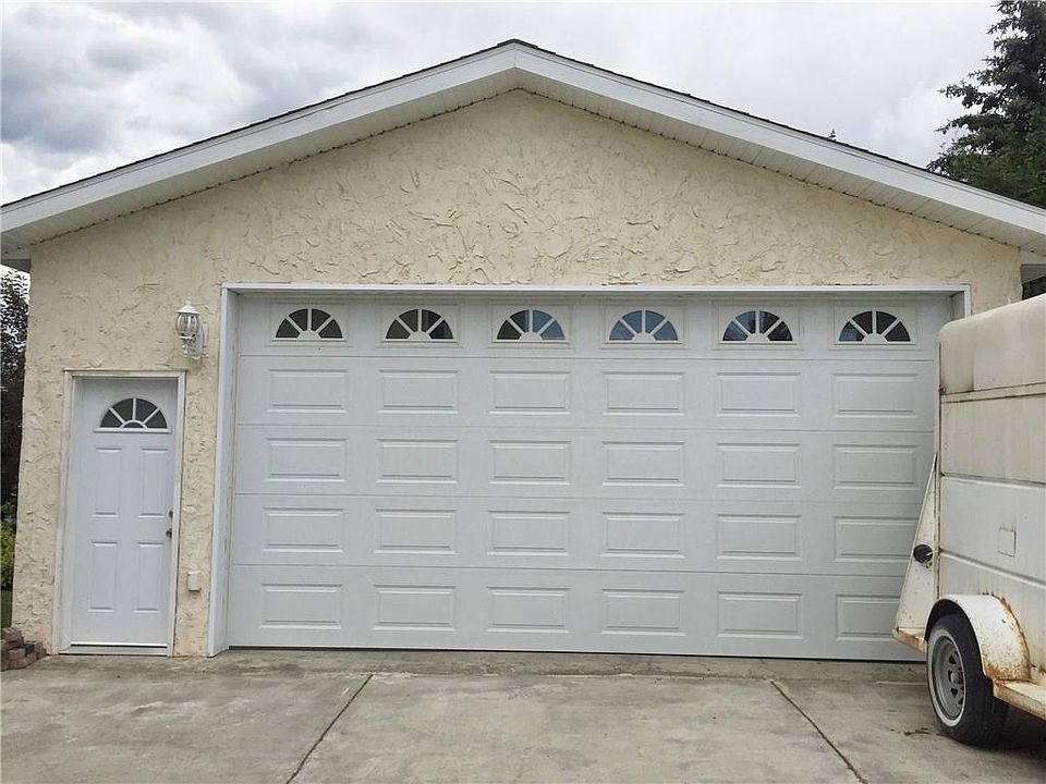 2nd image of 6206 S Davis Pl