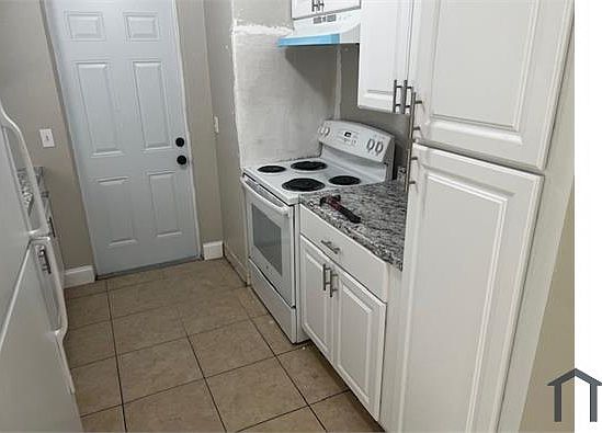 1st image of 3616 Searobin Dr SE