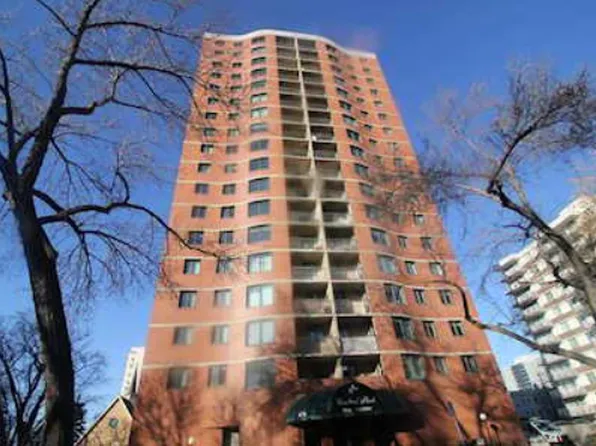 9916 113th St NW, Edmonton, AB