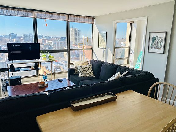 4th image of 1540 N Lasalle St #1006