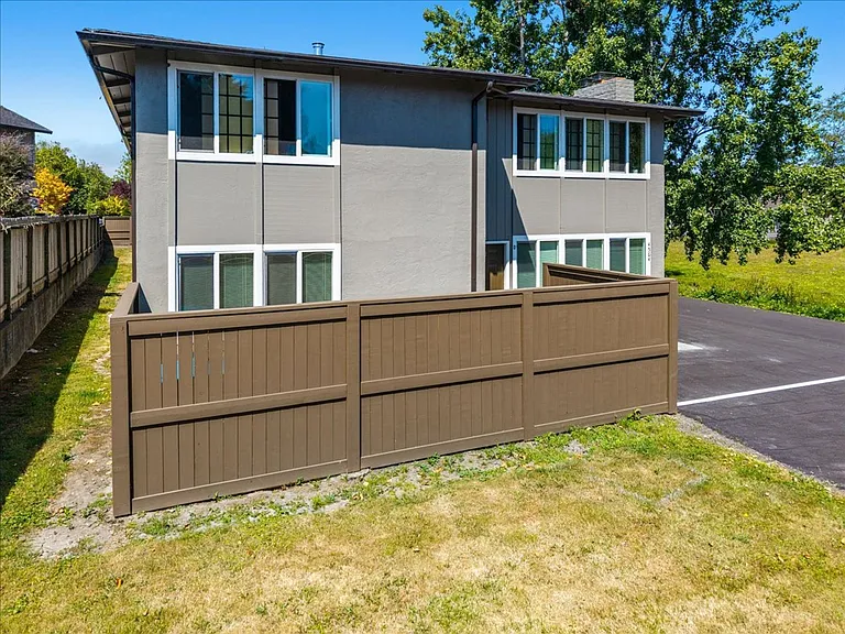4564 Valley West Blvd — Photo 14