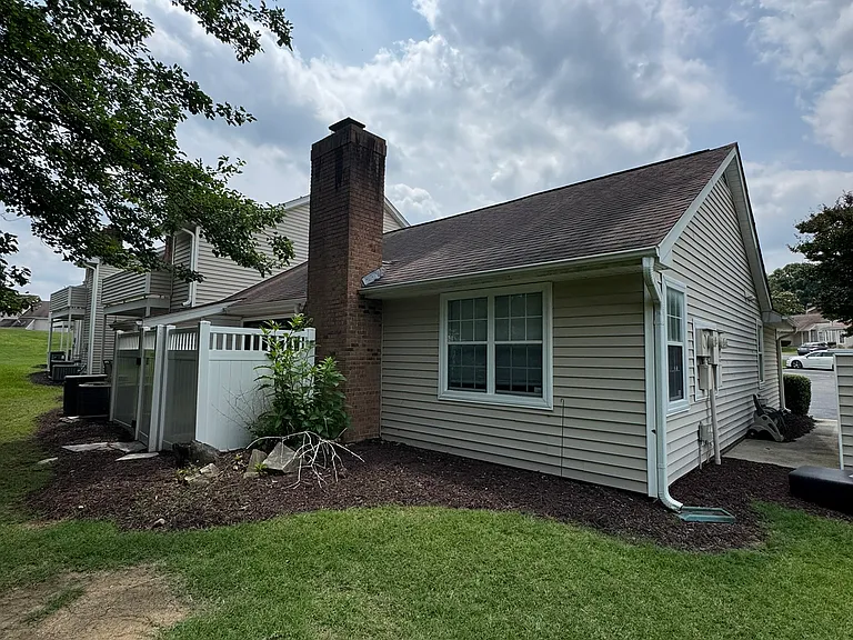 7801 Renaissance Ct — Photo 30