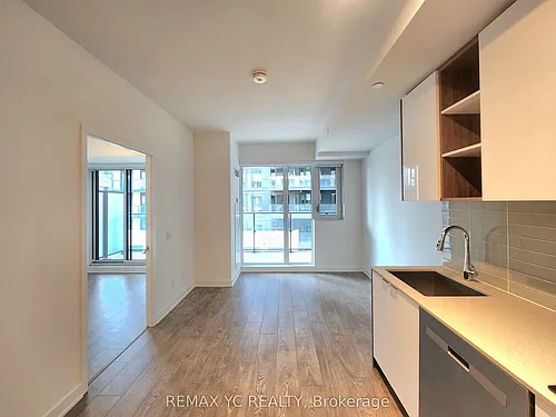 543 Richmond St W #915 Photo 1