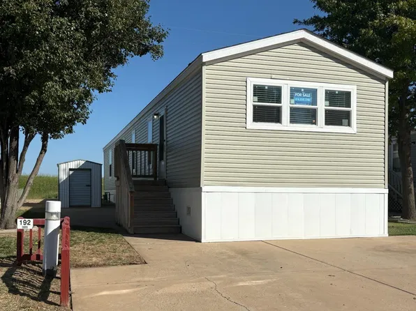 1400 E Kay Ave, Haysville, KS 67060
