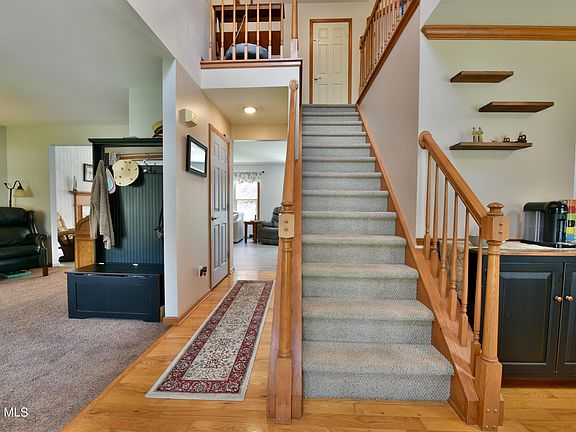 4th image of 4 Springfield Drive