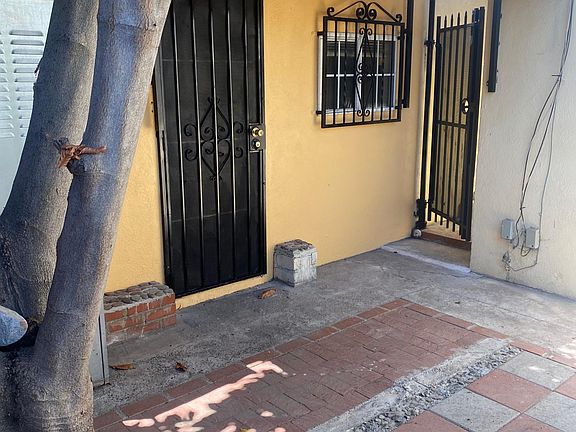 5th image of 13018 Cordary Ave #3