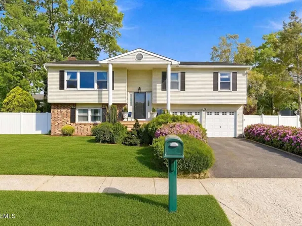 85 Bristlecone Drive, Howell, NJ 07731