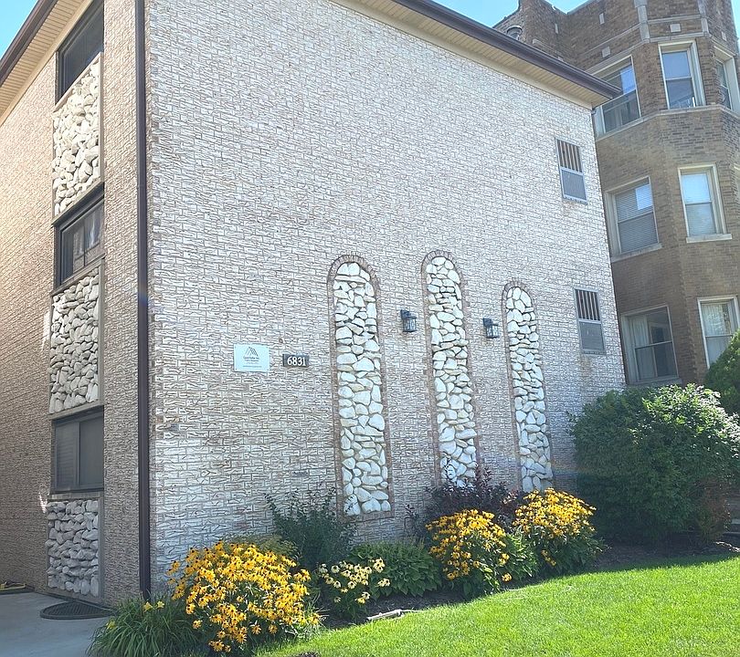 1st image of 6831 N Northwest Hwy APT 3N