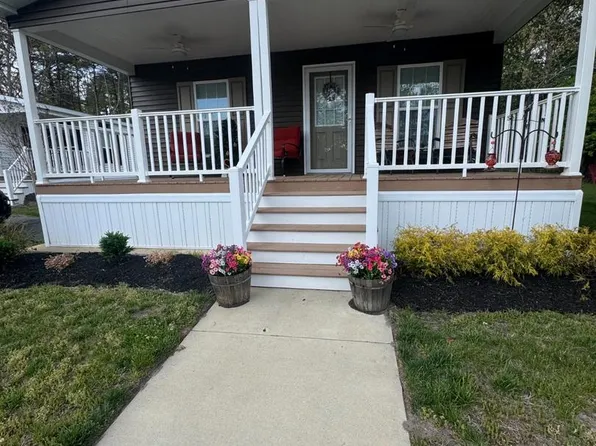 57 N Meadowbrook Dr, Browns Mills, NJ 08015