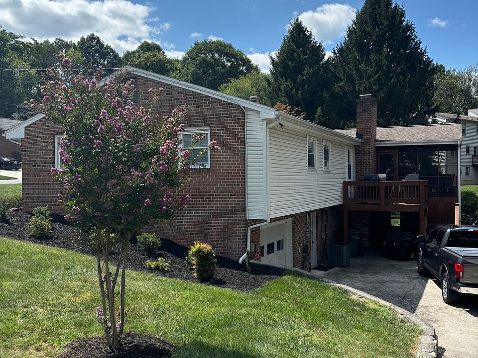 2nd image of 5 Sawyer Dr