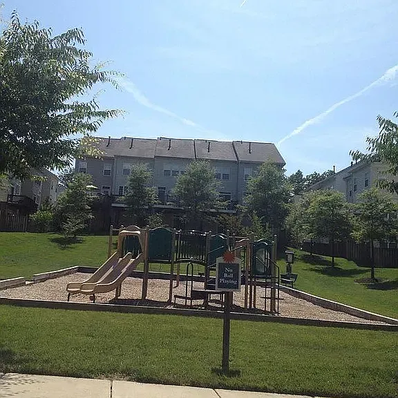8131 Pennington Dr — Photo 22
