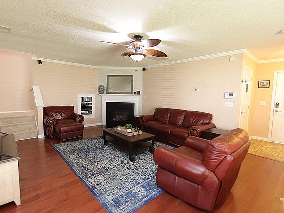 2nd image of 4805 Rockport Dr