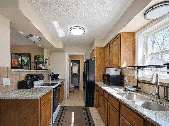 4th image of 5104 NW Elm Ave