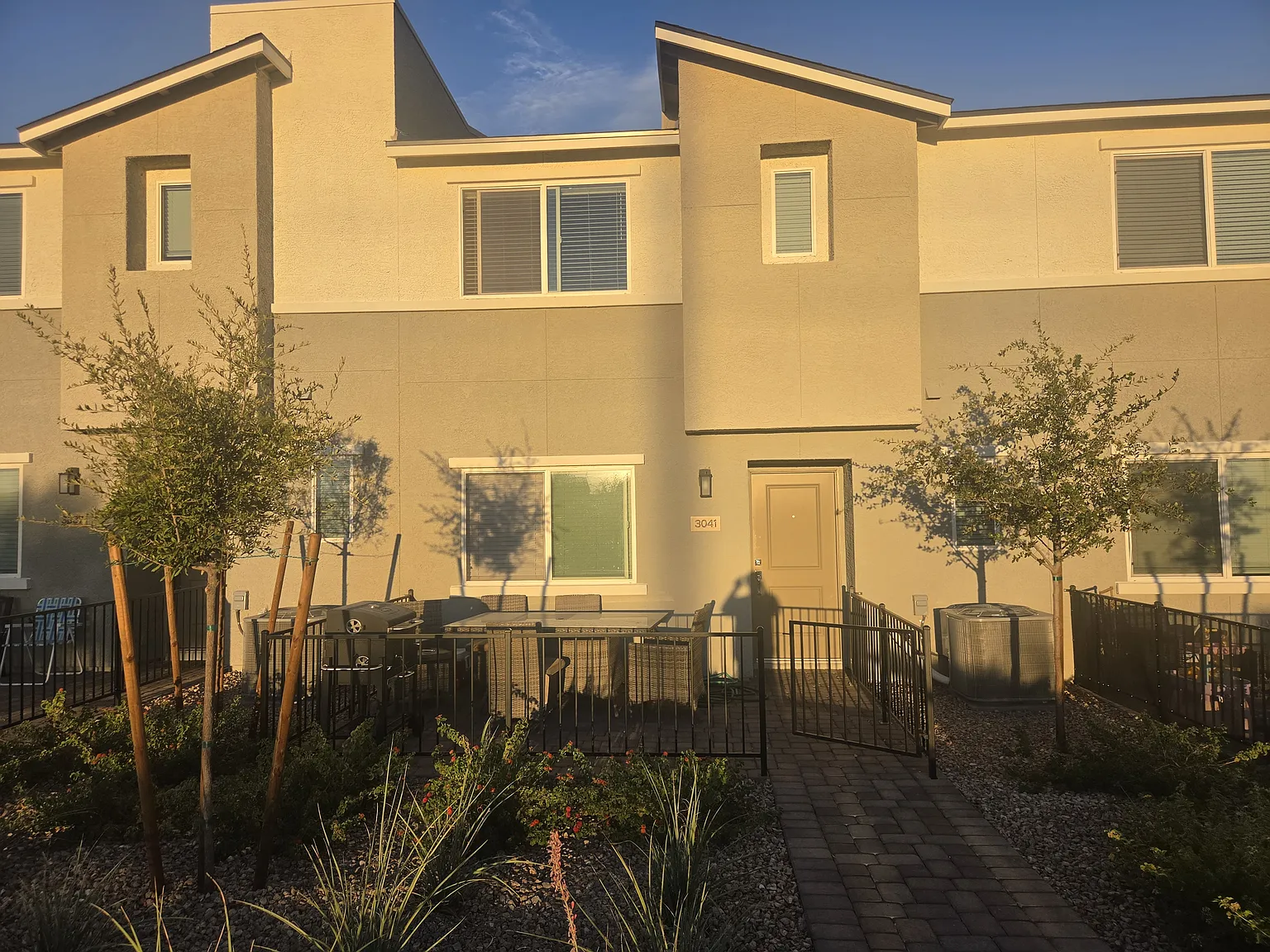 Stargaze Black St, Las Vegas — Photo 1