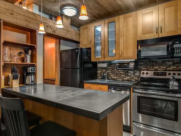 31500 Runaway Pl, Steamboat Springs, CO