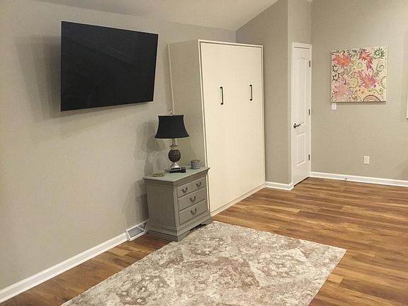 4th image of 197 N Ellicott St #2