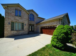 4400 Grace St, Schiller Park, IL