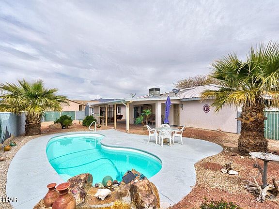 2nd image of 3335 Mockingbird Dr
