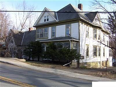 2nd image of 53 Main St #3