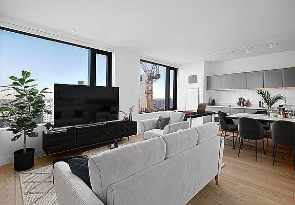 4th image of 10 City Pt APT 47D