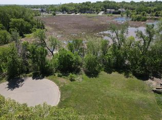 1801 Western Ave N, Roseville, MN 55113