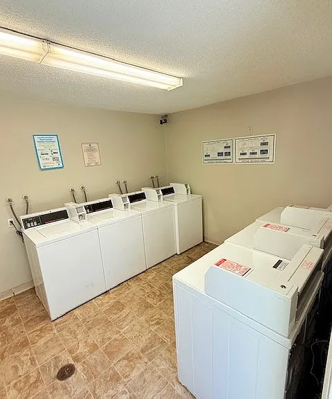 Villa Vista Apartments — Photo 13
