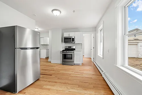 107 Tell St #1R Photo 1