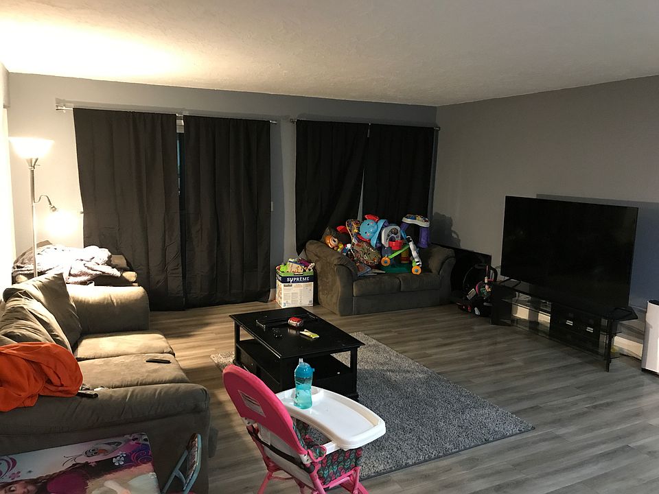 Remodeled upstairs living rm