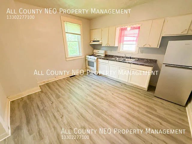 1234 Winton Ave — Photo 5