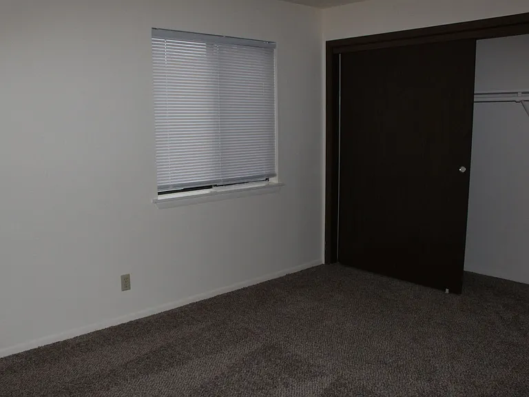 Kimberly Club Apartments — Photo 158