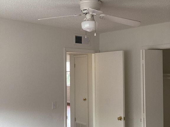 5th image of 1004 E Copper St Unit 4