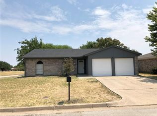 601 Piney Point St, Fort Worth, TX 76108
