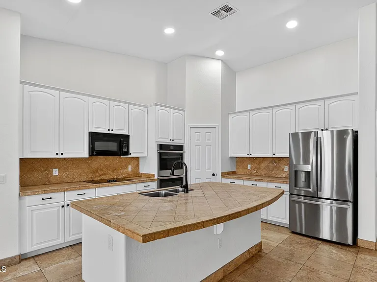 7742 E Los Gatos Dr — Photo 13