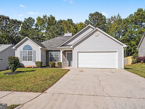 3rd image of 254 Summer Hill Cir