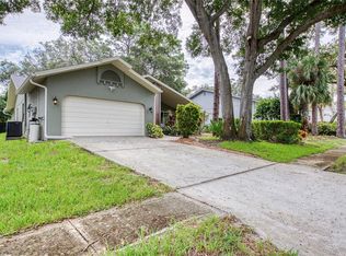 2143 Salisbury Ct, Palm Harbor, FL 34683