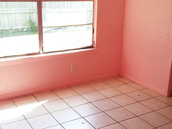 2nd image of 7130 Glendora Ave