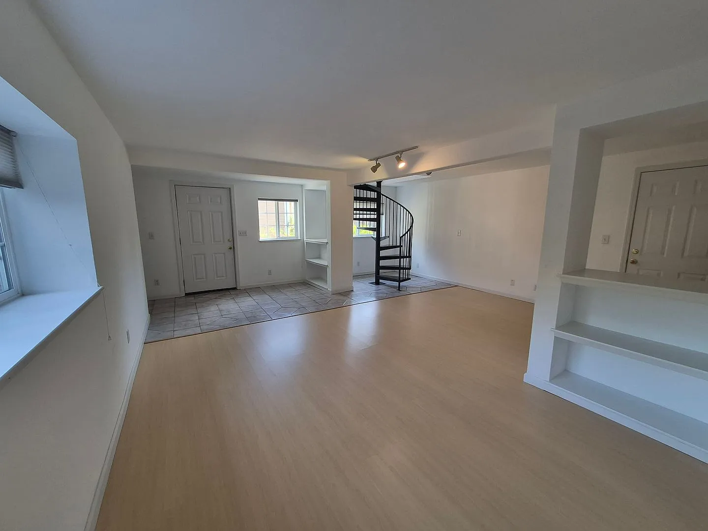 Updated 2 BR | 1 BA Menlo Park Home with Spacious Living Room and Backyard — Photo 4