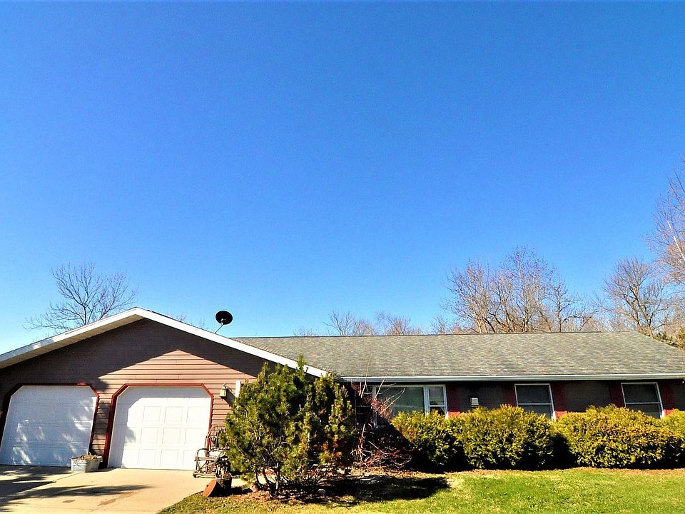 1st image of 235 Oak Dr