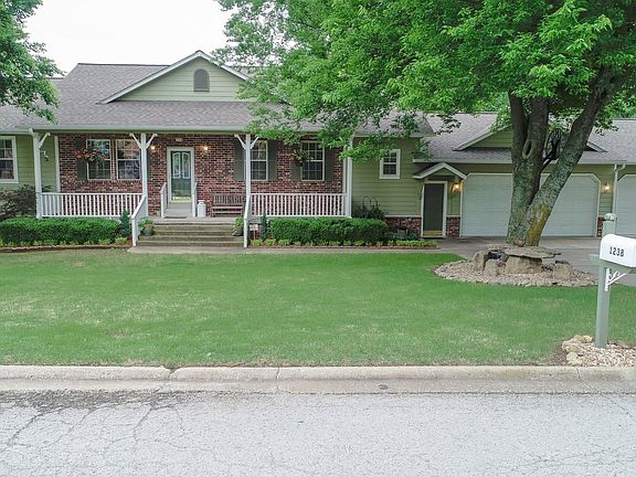2nd image of 1238 Forest Ln