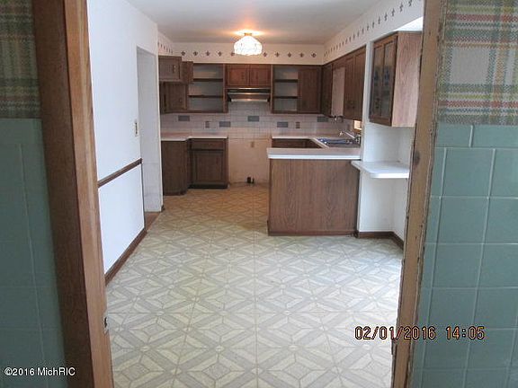 3rd image of 6460 Wrenwood Dr