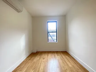 Rented by NY Space Finders Inc.
