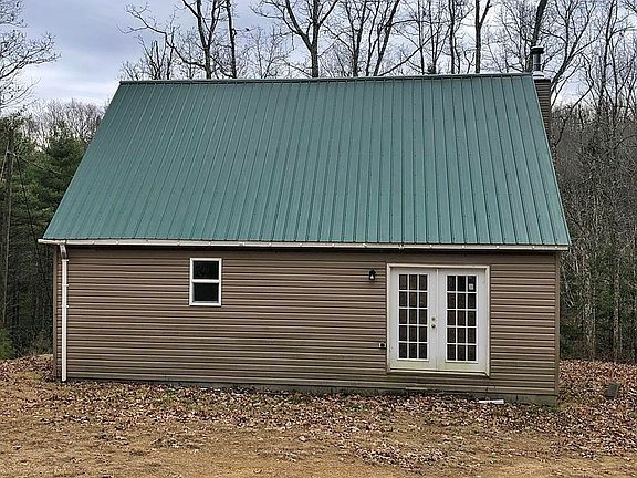 5th image of 10 Willow Ln