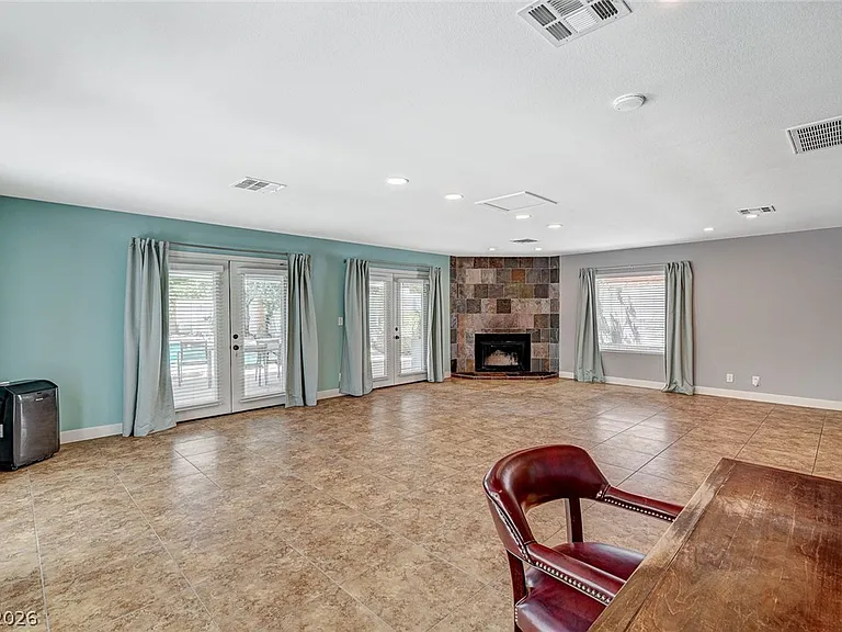 4153 Woodcrest Rd — Photo 30