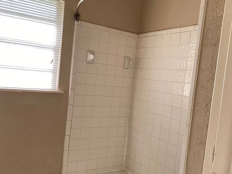 4808 Sunset Ter — Photo 11