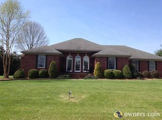 203 Meadow Ridge Dr, Bardstown, KY 40004
