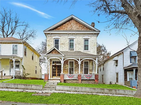 212 Ottawa St, Leavenworth, KS 66048