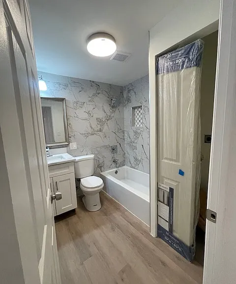 413 N East St — Photo 16