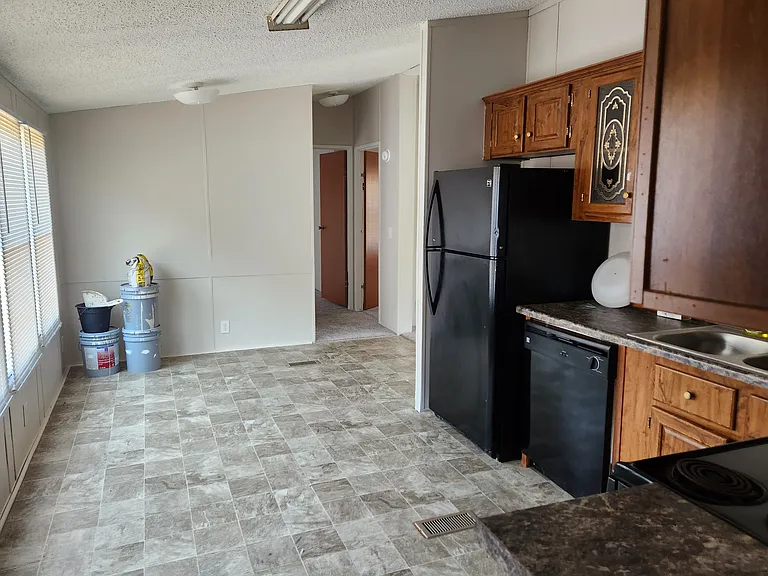 347 Gibson Dr — Photo 7